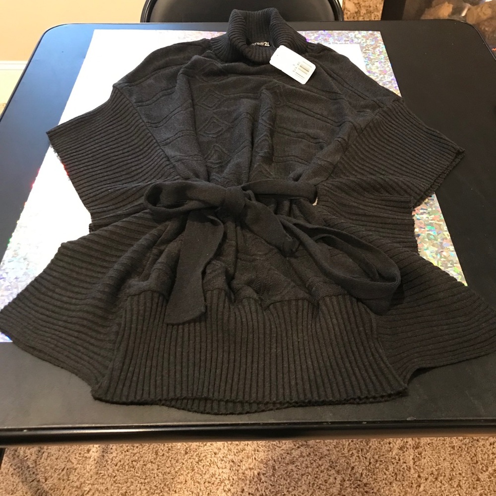 Forever 21 Sweater - Picture 3 of 8